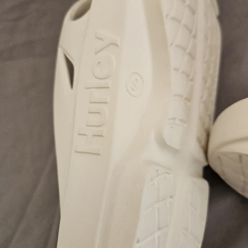 White Rubber Flip Flop Sandals By Hurley